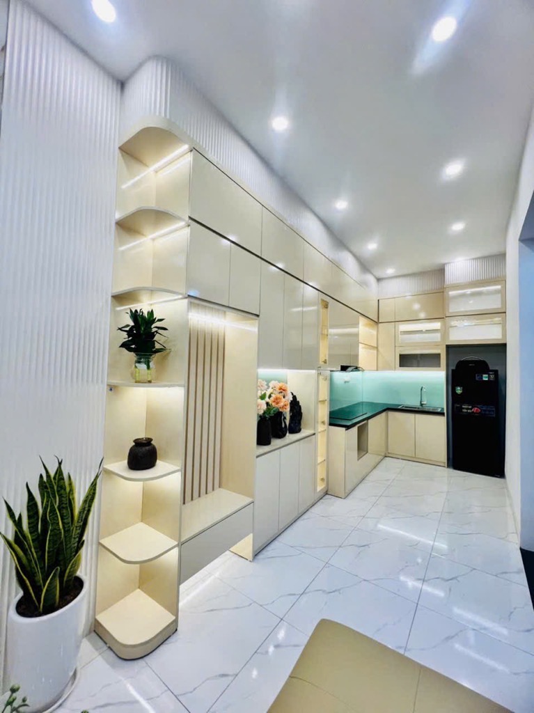NHÀ 42M 5 TẦNG CHỈ 158,**TR/M SẴN NHÀ ĐẸP Ở LUÔN